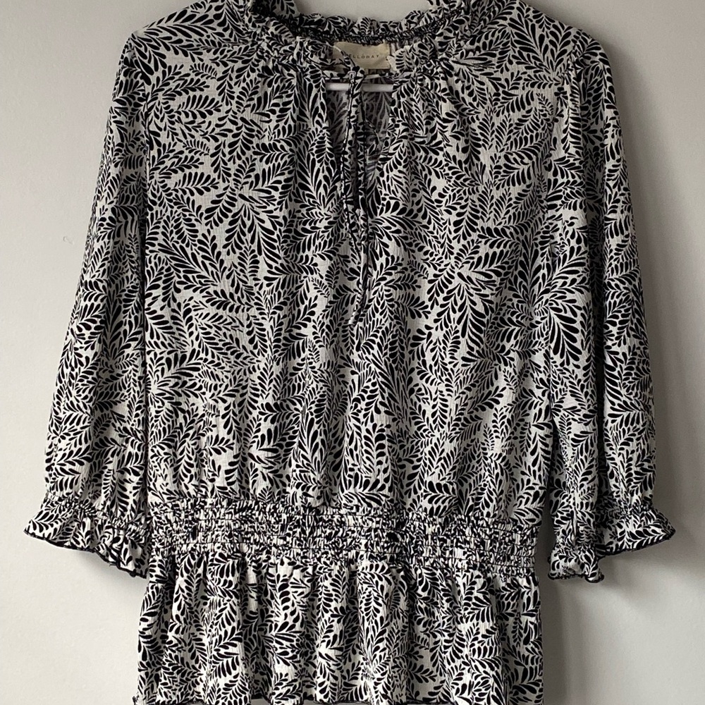 MELLODAY Black and White Ruffled Smocked Blouse Waist Ruffle Hem Boho Top